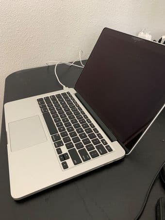 Macbook Pro 13in Early 2015 256G i5 SSD 1