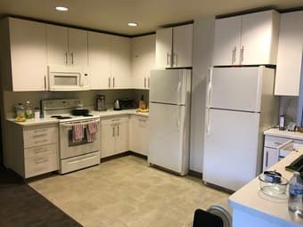 Amazing 1 bedroom 1 bath furnished Sublet in Munger Housing - Winter 2