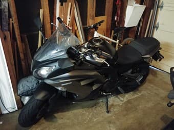 2014 kawasaki ninja 650 non abs 11K miles 1