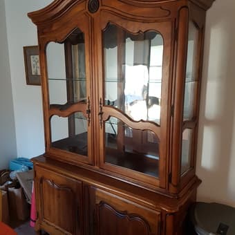 cabinet/closet classy 1