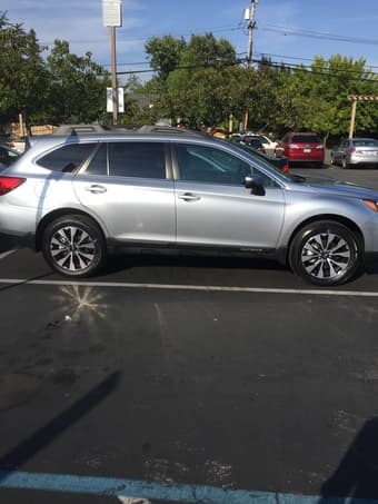 Need a car for winter quarter? 2017 Subaru Outback Limited 2.5i 2