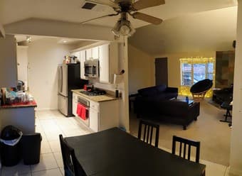 Furnished bedroom in 4BR/2BA house in Palo Alto near Cal Ave - Jan 1st 2