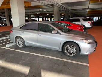 Toyota Camry (2016) Excellent Condition 2