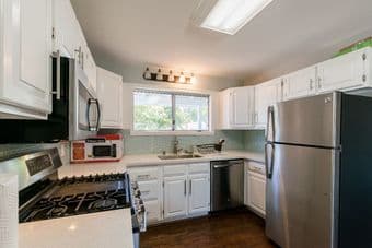 Cozy home with a spacious backyard in one of Redwood City! 3