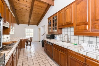 Very spacious house in quiet neighborhood of Los Altos! 3