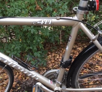 Raleigh c40 commuter hybrid bike: XL Frame 1