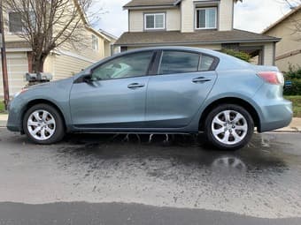 2013 Mazda3 iSport Sedan 4D 3