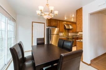 This Haus is a cozy Bungalow, just oozing with charm! 3