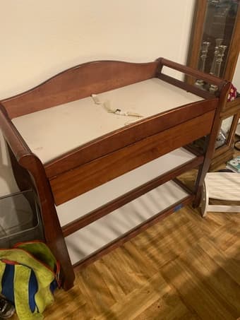 Free changing table 1