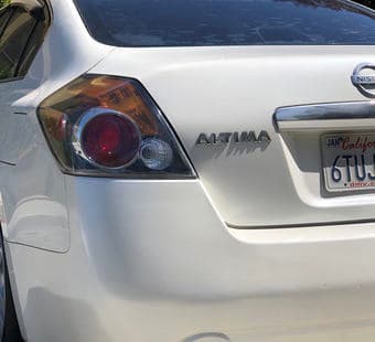 2009 Nissan Altima 2.5S Great condition & Very low millage 1