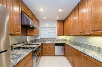 This Haus is a cozy Bungalow, just oozing with charm! 1