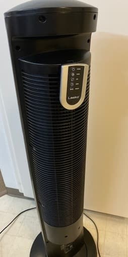 Selling Oscillating Tower Fan (with remote control) 2