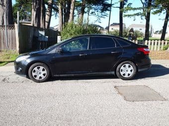 Ford Focus S 2013 - manual transmission 2