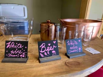Large self-standing chalkboards, tabletop chalkboards, chalk markers 3