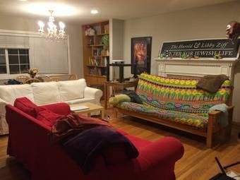 Room in a furnished 5BR/3.5BA just off of Oregon and Alma 2