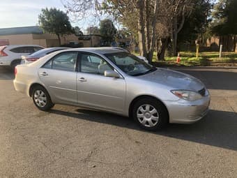 Toyota Camry 2004, very good conditions 2