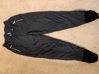 Woman’s Snowboarding pants - Medium 1