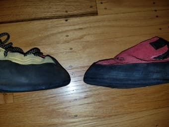 Lightly used climbing shoes in great shape. Size 42 (US 9) 2