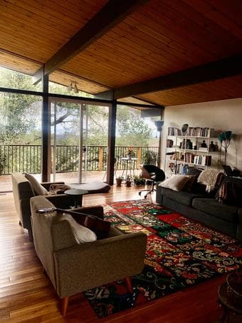 Huge master bedroom in beutaiful house in Portola Valley 2