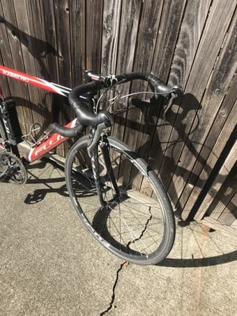Men's road bike - Fuji- with safety screws and lock 3