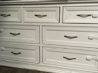 Dresser 1