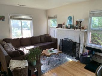 Large, Bright Room Available In Palo Alto - Close to Campus! 2