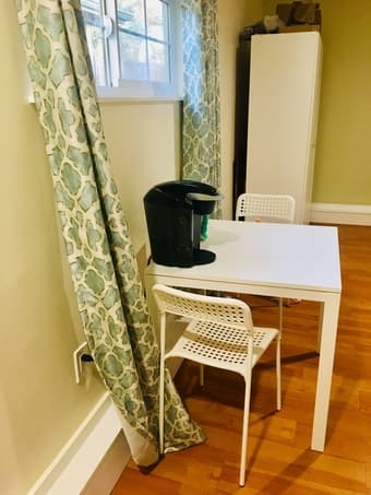 Fully-furnished cozy studio 3 miles from Stanford 1