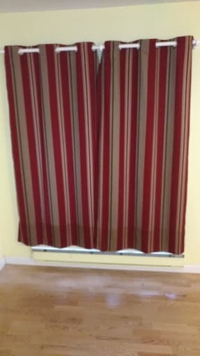 Free curtains, now with picture 1