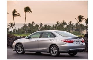 2015 Nice Toyota Camry White 33k Mileage 3