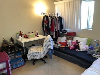 Nice furnished private bedroom available 31 March 1