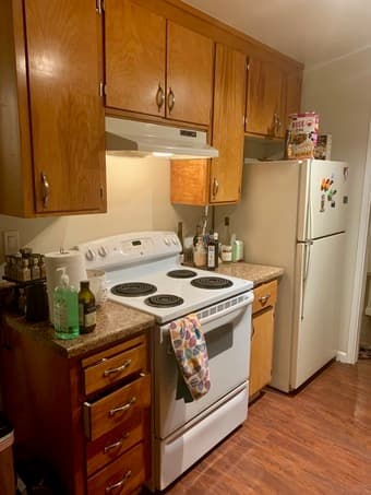 Room available in Palo Alto, biking distance to Stanford/Caltrain. 3