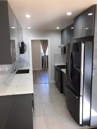 NEWLY RENOVATED 2-Flr Townhome Heated Floors Wood Beams Furnished 1