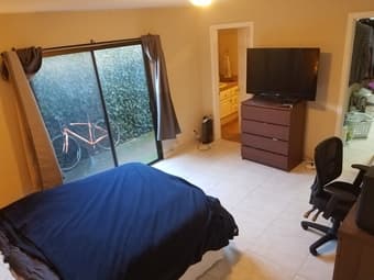 Private Bedroom, Bathroom in Menlo Park 1