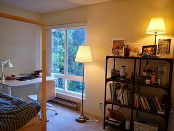 Oak Creek Apt looking for a roommate 2