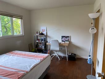 Beautiful Large Sunny 2BR/2BA Downtown Palo Alto Room 3