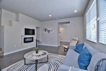 2 rooms in amazing, spacious east PA home at $1200 utilities included 1