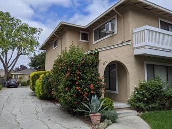 Private Room & Bathroom in two story house (10 min from FB, Stanford) 3