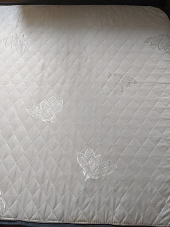Twin matress excellent condition 3