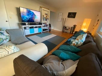2 Rooms (1 with Private Entrance) in Mountain View Home! 1