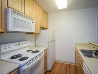 Private master Bedroom for rent - Close to Caltrain 1