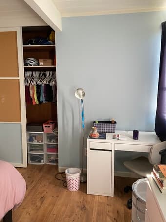 Lovely newly furnished  bedroom w/ priv bath in large modern house 3