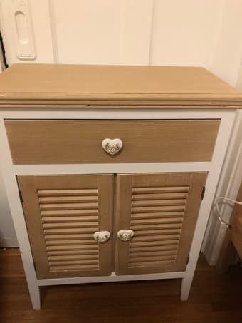 Small cabinet, perfect as bed console 1