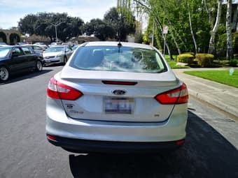2012 Silver Ford Focus Sedan clean title - 58k miles 3