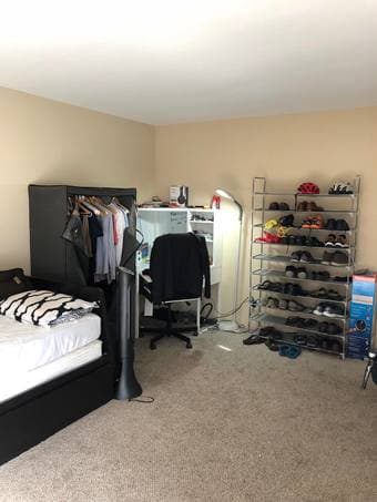 Converted living room with shared bathroom in Palo Alto until 31 July 2