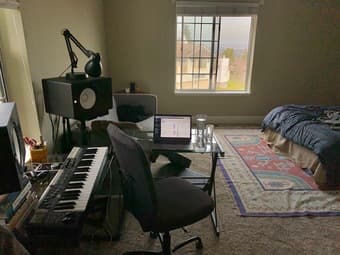 $1200 Discounted room for rent in Emerald Hills (Short term/long term) 1