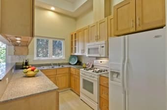Private bedroom, 15 min from Stanford 2