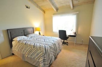 [Sublet: July to September] AMAZING BEDROOM IN SPACIOUS APARTMENT 1