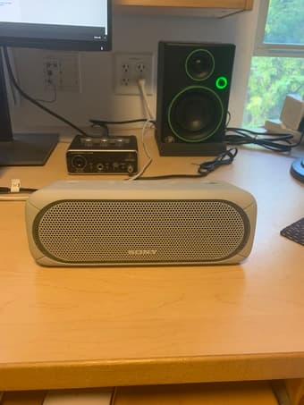 Sony SRS-XB30.bluetooth speaker 1