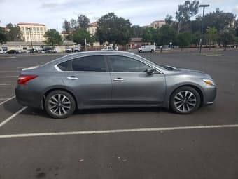 Nissan Altima SL Sedan 2016 in Excellent Condition 1