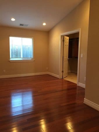Master bedroom & private bathroom in 4-bdrm houseshare available! 3
